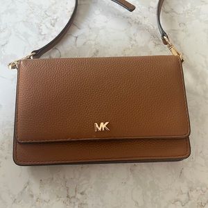 NEVER USED / Michael Kors brown leather cross body